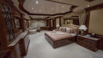 Superyacht TITANIA -  Master Suite Stateroom